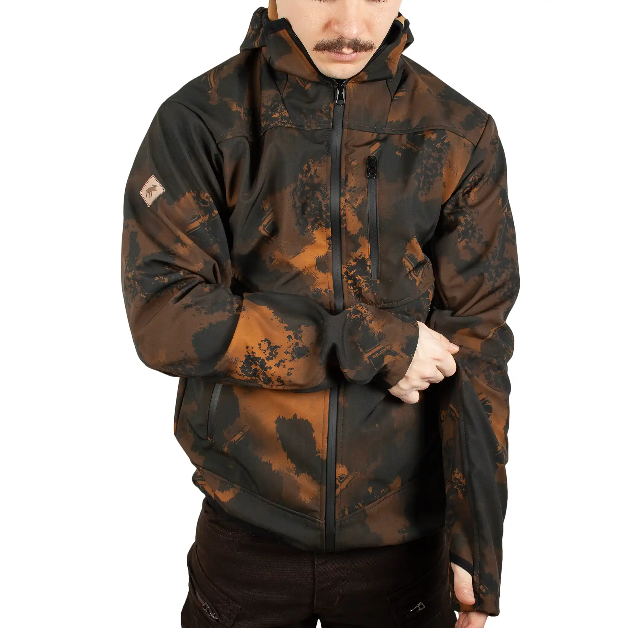 Terepmintás kapucnis softshell dzseki barna